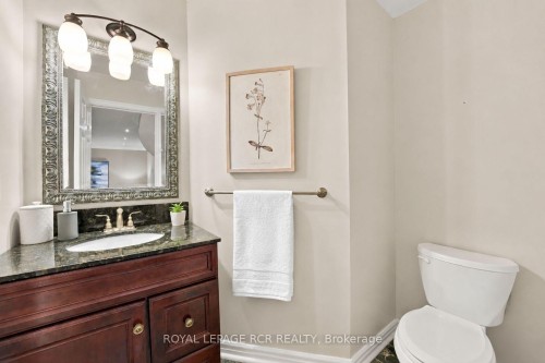 107 Windham Trail, Aurora, ON - Indoor Photo Showing Bathroom