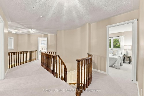 107 Windham Trail, Aurora, ON - Indoor Photo Showing Other Room