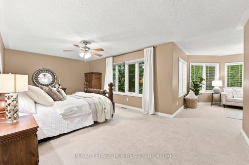 107 Windham Trail, Aurora, ON - Indoor Photo Showing Bedroom