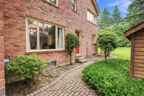 107 Windham Trail, Aurora, ON - Outdoor With Exterior