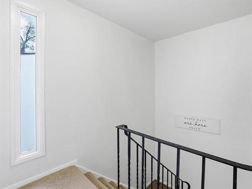 107 Berkshire Bay, Winnipeg, MB - Indoor Photo Showing Other Room