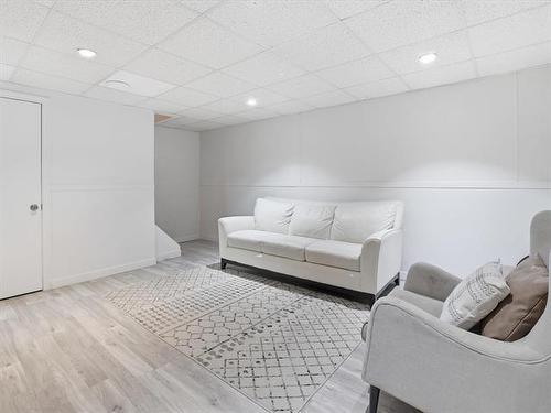 107 Berkshire Bay, Winnipeg, MB - Indoor