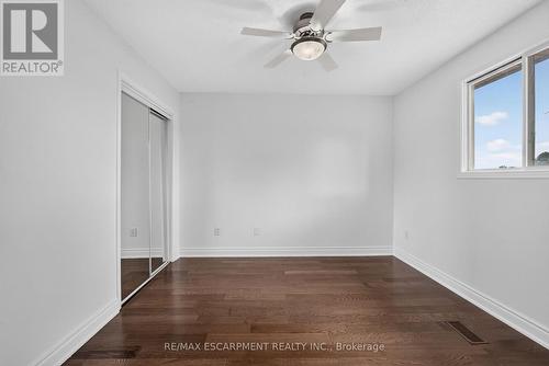 2450 Overton Drive, Burlington, ON - Indoor Photo Showing Other Room