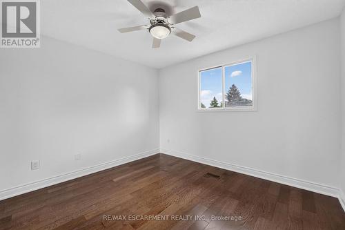 2450 Overton Drive, Burlington, ON - Indoor Photo Showing Other Room