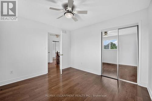 2450 Overton Drive, Burlington, ON - Indoor Photo Showing Other Room