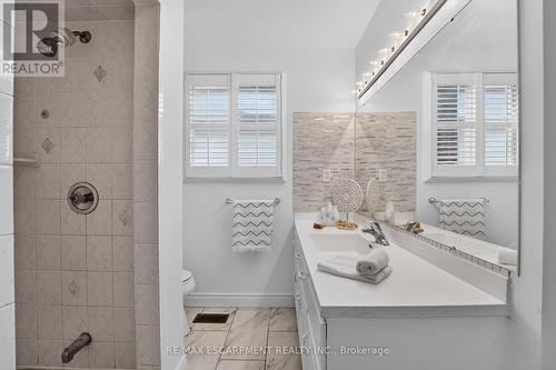 2450 Overton Drive, Burlington, ON - Indoor Photo Showing Bathroom