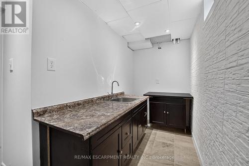 2450 Overton Drive, Burlington, ON - Indoor