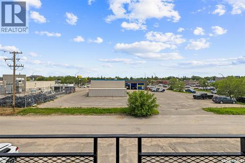 21 2620 5Th Avenue N, Regina, SK - Outdoor With Balcony With View