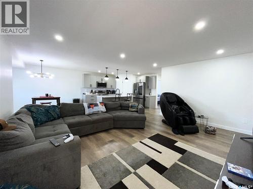 222 Nightingale Road, Saskatoon, SK - Indoor Photo Showing Living Room