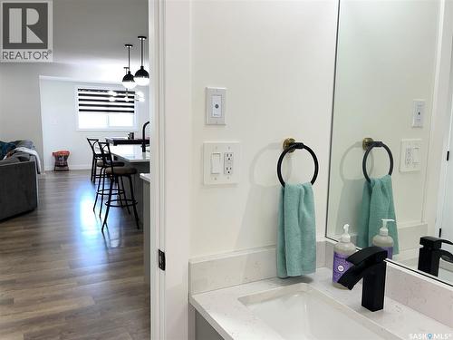 222 Nightingale Road, Saskatoon, SK - Indoor Photo Showing Bathroom