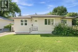1116 Ewart AVENUE  Saskatoon, SK S7H 2K3