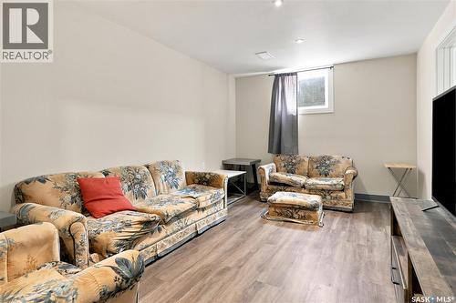 1116 Ewart Avenue, Saskatoon, SK - Indoor Photo Showing Living Room