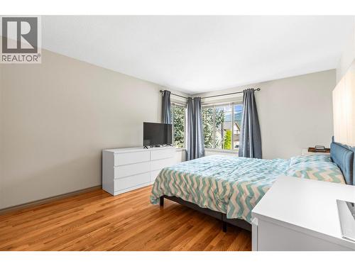 2068 Hunter Crescent, Armstrong, BC - Indoor Photo Showing Bedroom