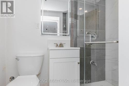 40 Granton Street, Hamilton, ON - Indoor Photo Showing Bathroom
