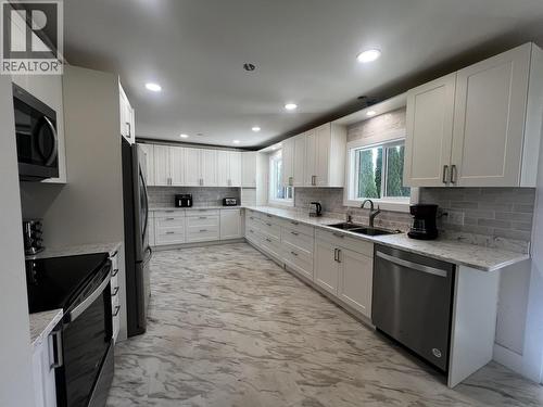 237 E 3Rd Avenue, Fort St. James, BC - Indoor Photo Showing Kitchen With Double Sink