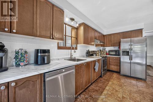 68 Patterson Crescent, Ajax, ON - Indoor Photo Showing Kitchen