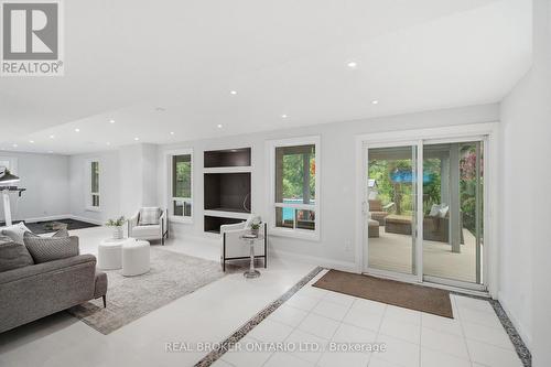 126 Second Avenue, Uxbridge, ON - Indoor