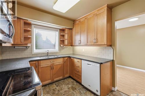 210 Laval Crescent, Saskatoon, SK - Indoor Photo Showing Kitchen With Double Sink