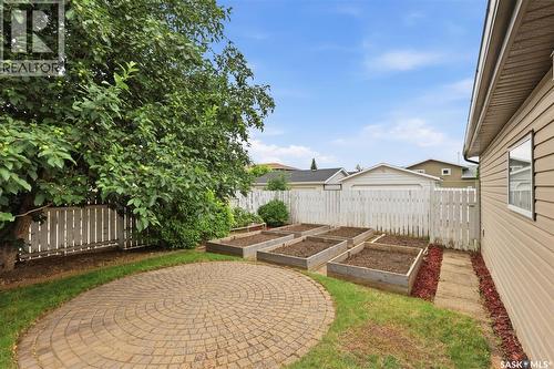 210 Laval Crescent, Saskatoon, SK - Outdoor