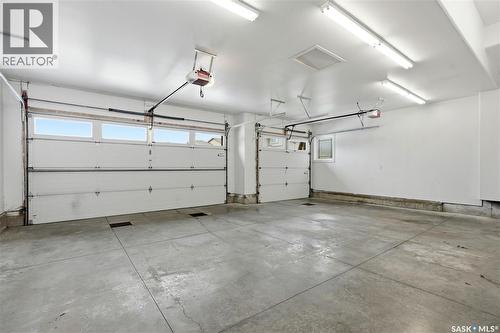 138 Flegel Court, Saskatoon, SK - Indoor Photo Showing Garage