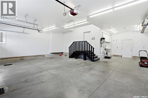 138 Flegel Court, Saskatoon, SK - Indoor Photo Showing Garage