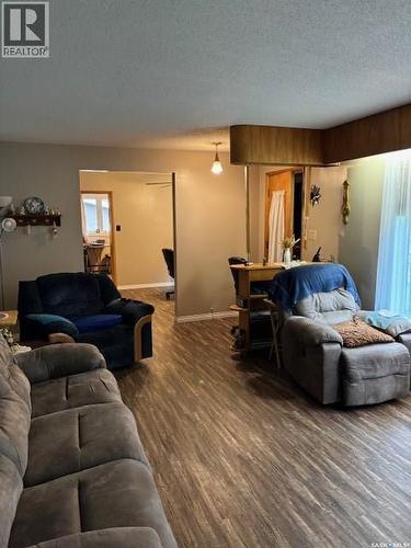 1009 Main Street, Canora, SK - Indoor Photo Showing Living Room