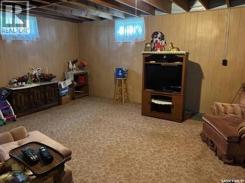 1009 Main Street, Canora, SK - Indoor Photo Showing Basement
