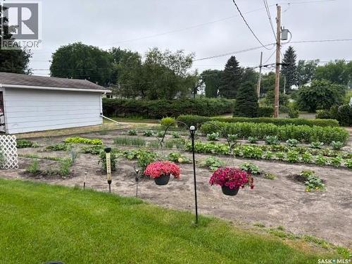 1009 Main Street, Canora, SK - Outdoor