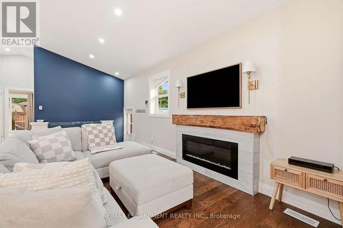 715 Drury Lane, Burlington, ON - Indoor Photo Showing Living Room With Fireplace