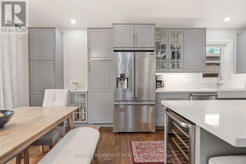 715 Drury Lane, Burlington, ON - Indoor Photo Showing Kitchen With Stainless Steel Kitchen With Upgraded Kitchen