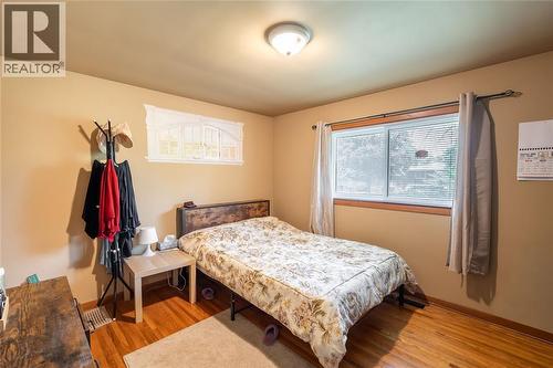 8 Parry Drive, Chatham, ON - Indoor Photo Showing Bedroom