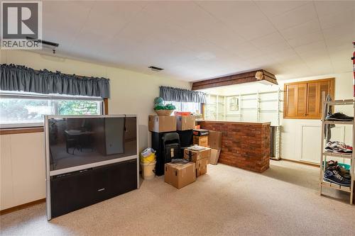 8 Parry Drive, Chatham, ON - Indoor