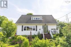 7 Edmond Drive  Woodlawn, NS B2W 2K1