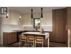 2737 GRANT STREET  Vancouver, BC V5K 3H1