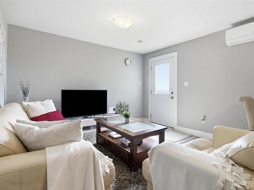 129 Executive Drive, Middle Sackville, NS - Indoor Photo Showing Living Room