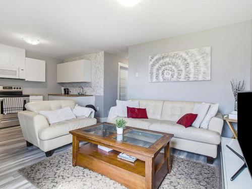 129 Executive Drive, Middle Sackville, NS - Indoor Photo Showing Living Room