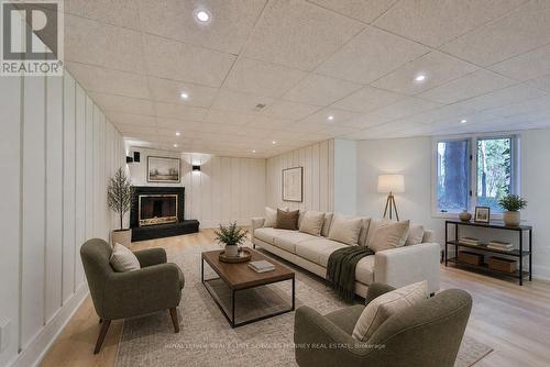 1340 Contour Drive, Mississauga, ON - Indoor Photo Showing Living Room With Fireplace