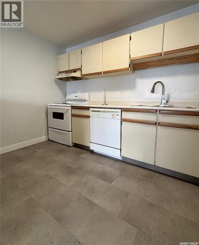 202 - 385 Kingsmere Boulevard, Saskatoon, SK 