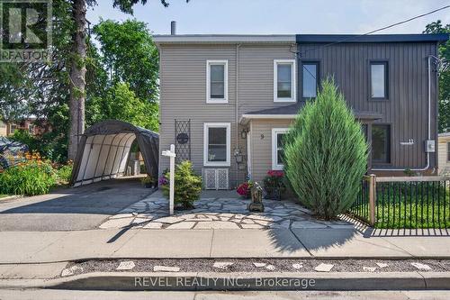 9 DAVIDSON STREET  Cambridge, ON N1S 2T8