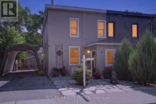 9 Davidson Street, Cambridge, ON - Outdoor