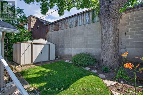 9 Davidson Street, Cambridge, ON - Outdoor