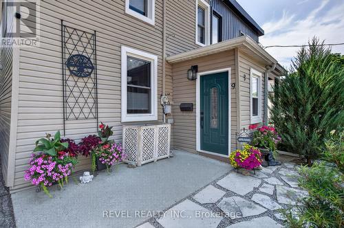 9 Davidson Street, Cambridge, ON - Outdoor