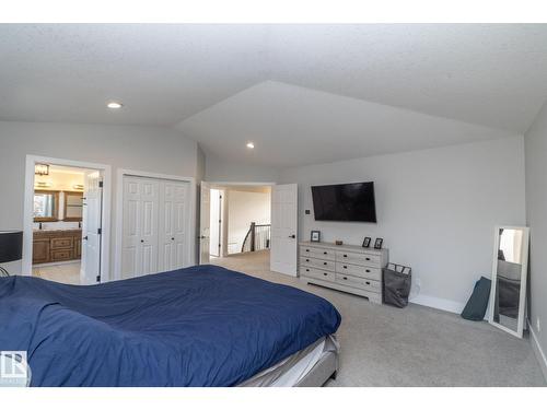 808 Hepburn Av Nw, Edmonton, AB 