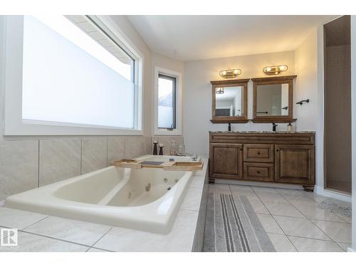 808 Hepburn Av Nw, Edmonton, AB 