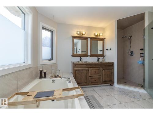 808 Hepburn Av Nw, Edmonton, AB 