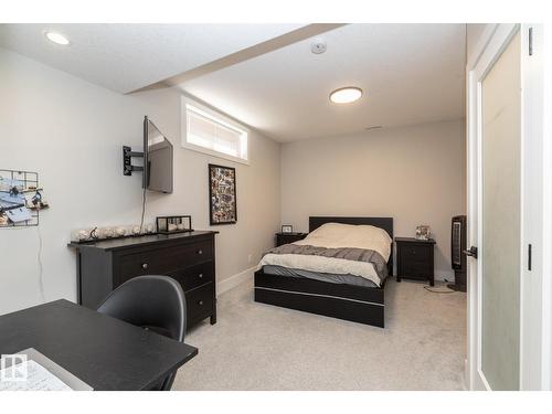 808 Hepburn Av Nw, Edmonton, AB 