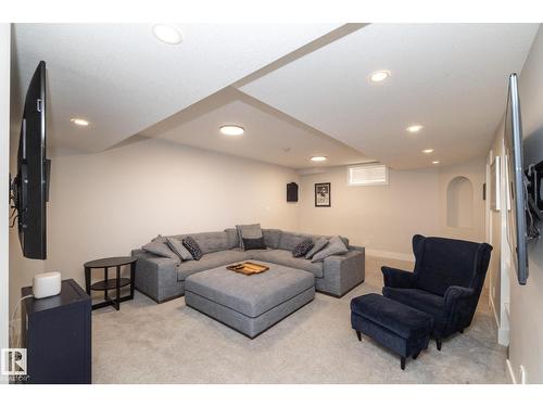 808 Hepburn Av Nw, Edmonton, AB 