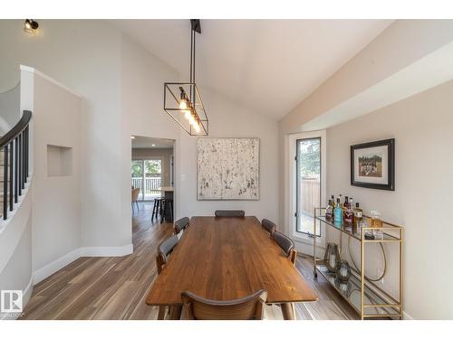 808 Hepburn Av Nw, Edmonton, AB 