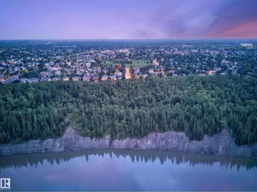 808 Hepburn Av Nw, Edmonton, AB 