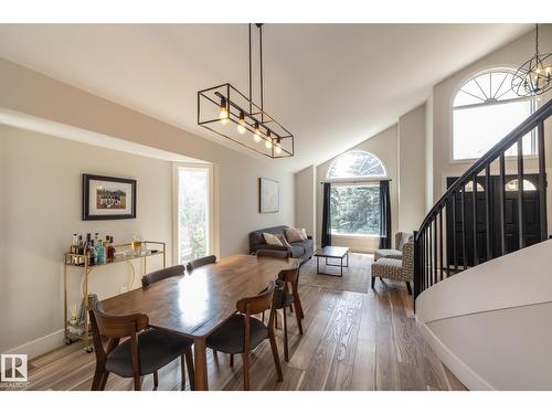 808 Hepburn Av Nw, Edmonton, AB 